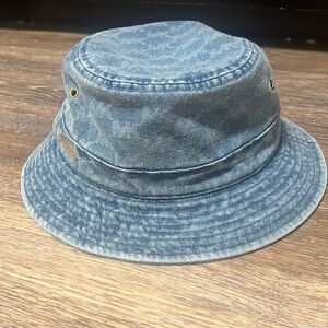 NWT MICHAEL KORS BUCKET HAT